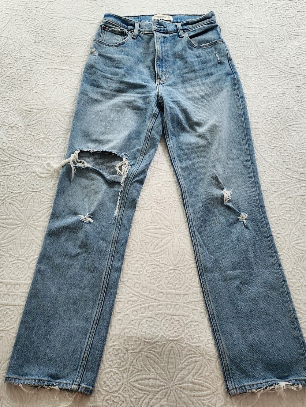 Abercrombie & Fitch Light Blue Ripped Straight Leg Jeans 27 / 4
